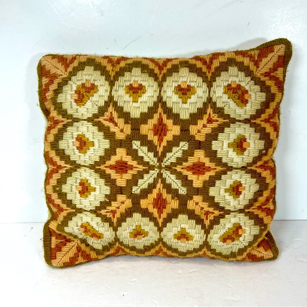 Geometric Patterned Accent Pillow